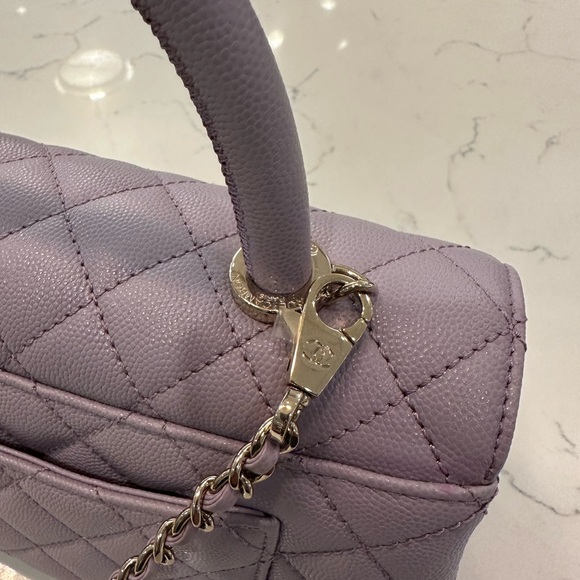 Chanel lilac coco top handle from 24P collection - Picture 5 of 6